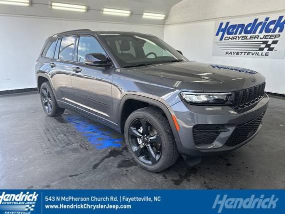 JEEP GRAND CHEROKEE 2024 1C4RJHAG1RC104572 image